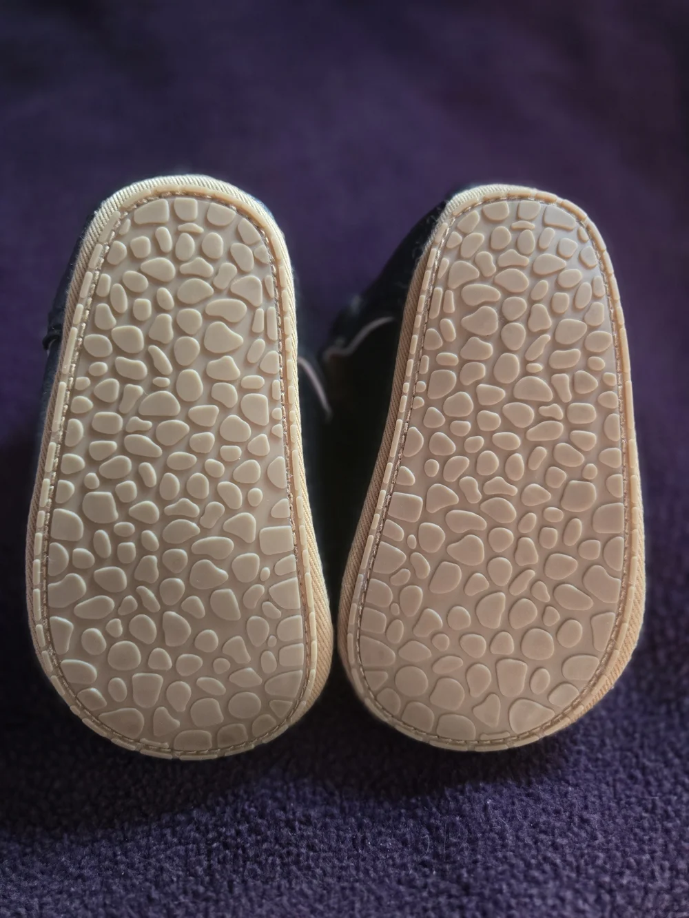 Black Scalloped T-Strap Mary Janes- Baby Size 3 EUC - Picture 3 of 4